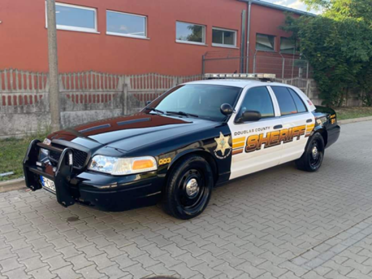 Ford Crown Victoria 4