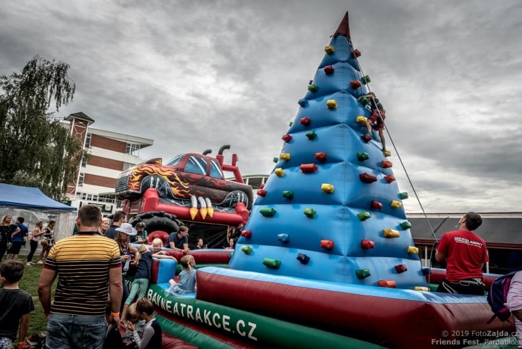 FriendsFest-2019-455(JZ5_5764)