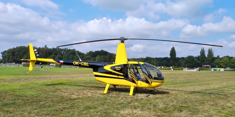 Sightseeing flights with the ROBINSON R44 helicopter